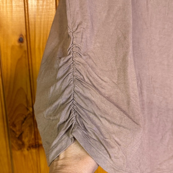 By Johnny Light Gray Long Sleeve Top - Picture 5 of 6